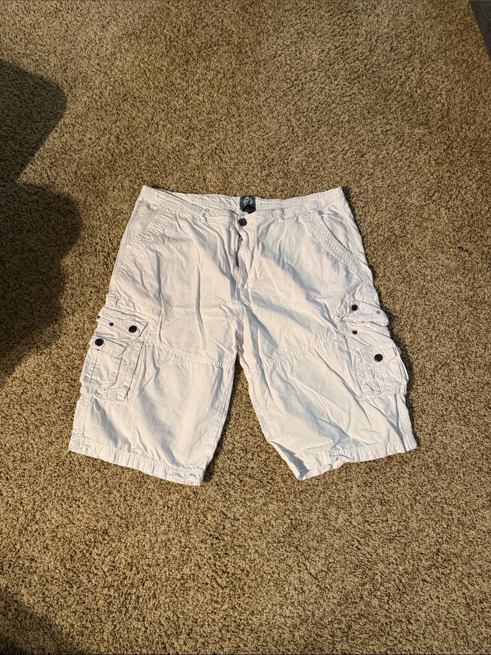 Lightweight White Men's Cargo Shorts with Utility Pockets